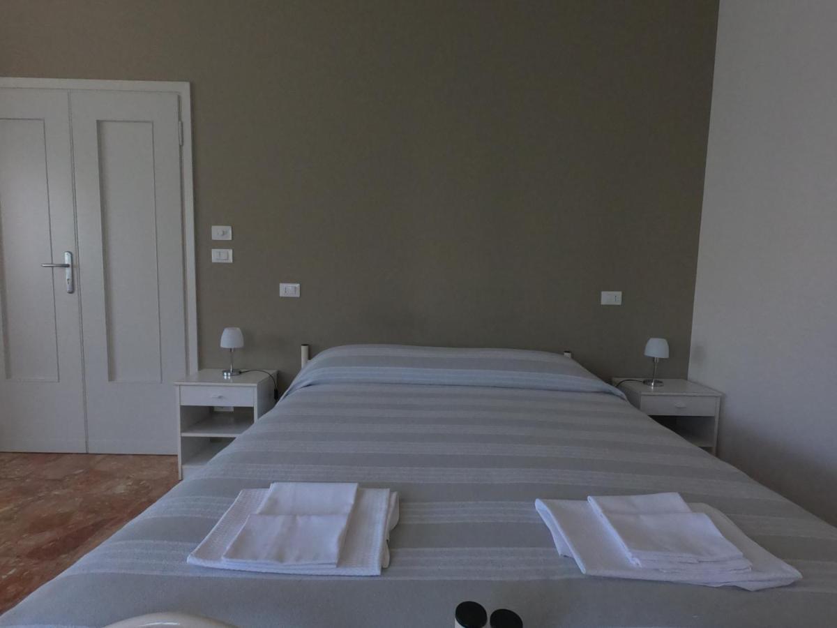 Gardenia Guest House Forlì Екстериор снимка