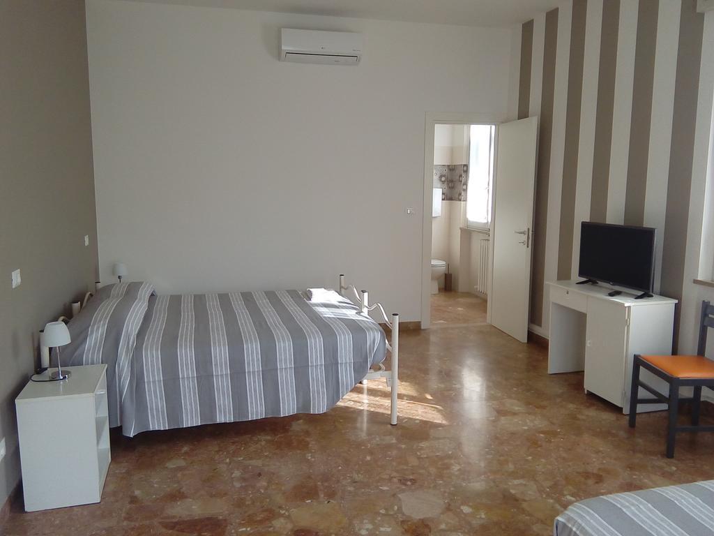 Gardenia Guest House Forlì Екстериор снимка